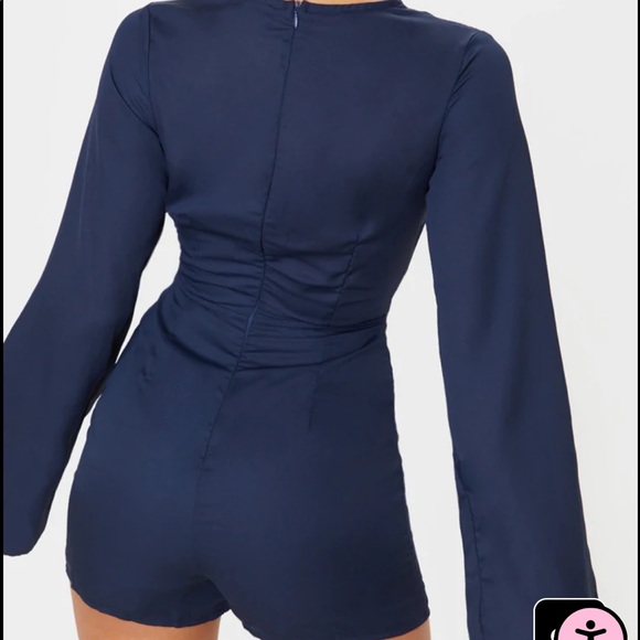 NWOT Pretty Little Thing Navy Bell Sleeve Romper in size 6 - Picture 4 of 8